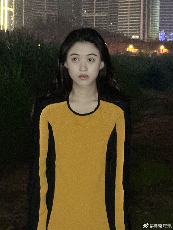新买的显瘦裙子，要留下吗姐妹们 sourcefrom 〄FW新买的显瘦裙子，要留下吗姐妹们 sourcefrom 〄FW