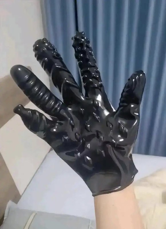 这是什么手套🧤？from 哈人