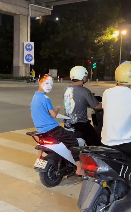via 7号沙雕网友