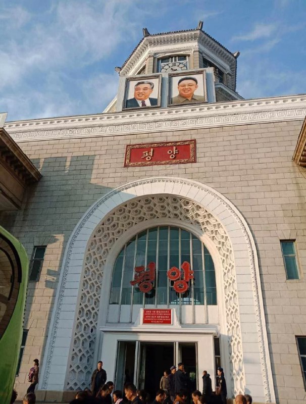 废了这么大力气，终于到韩国了，走线的蛇头果然没骗我，一千块钱就能润到韩国from ㅤ SpongeBob 绵鸣 Ⓥ