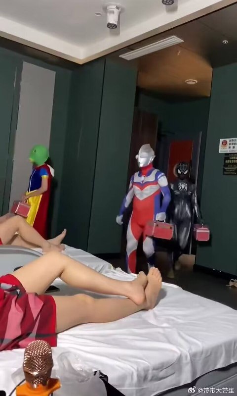 via 泽大福via 泽大福