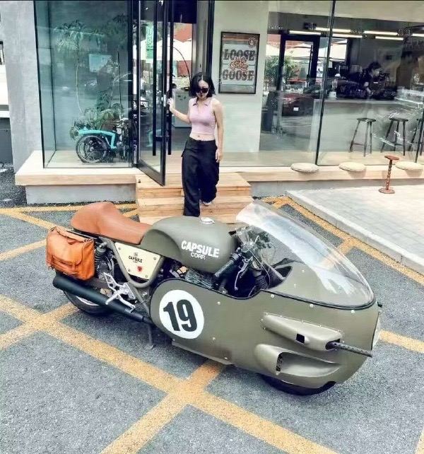 龙珠风格的摩托车，不知道国内能不能合法上路，总之就是非常想买via 每日提肛小助手 今天你提了嘛