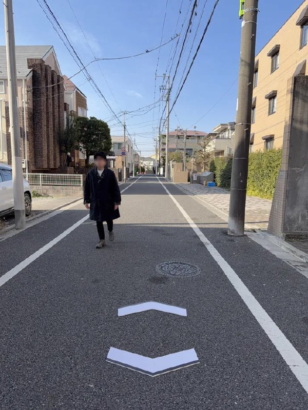 开发了一款能让你仿佛是在Google街景中的展示牌🤔from 平壤卫视开发了一款能让你仿佛是在Google街景中的展示牌🤔from 平壤卫视