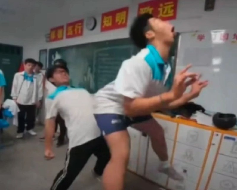 via 8号沙雕网友via 8号沙雕网友