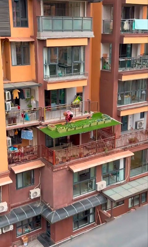 按1物业、街道和区政府和你一起尖叫from 什麼都來點 via DECADE按1物业、街道和区政府和你一起尖叫from 什麼都來點 via DECADE
