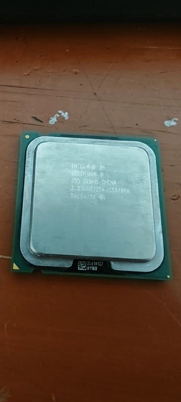 刚买了最新的赛扬d CPU，应该能稳定运行xp了