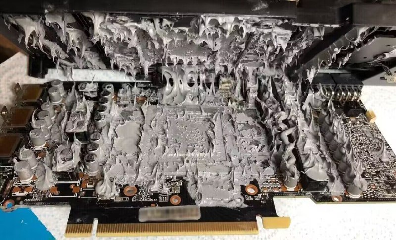 新人第一次装机，请问硅脂是这样涂的吗