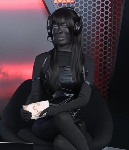 永劫无间 直播厅里的女解说员被批过于暴露，然后……from 平壤卫视永劫无间 直播厅里的女解说员被批过于暴露，然后……from 平壤卫视